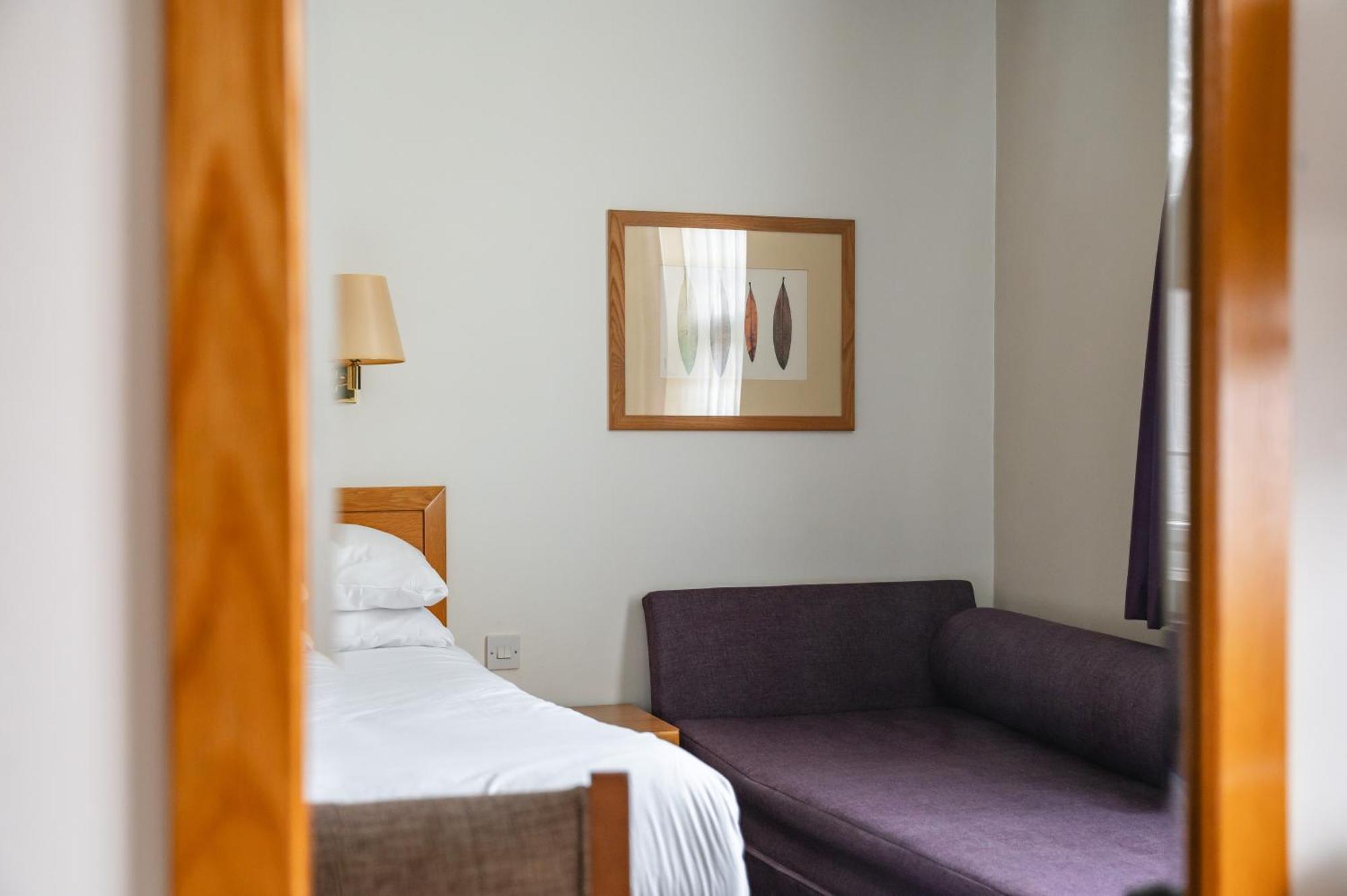 Milestone Peterborough Hotel A1M, Sure Hotel Collection By Best Western Stilton Экстерьер фото