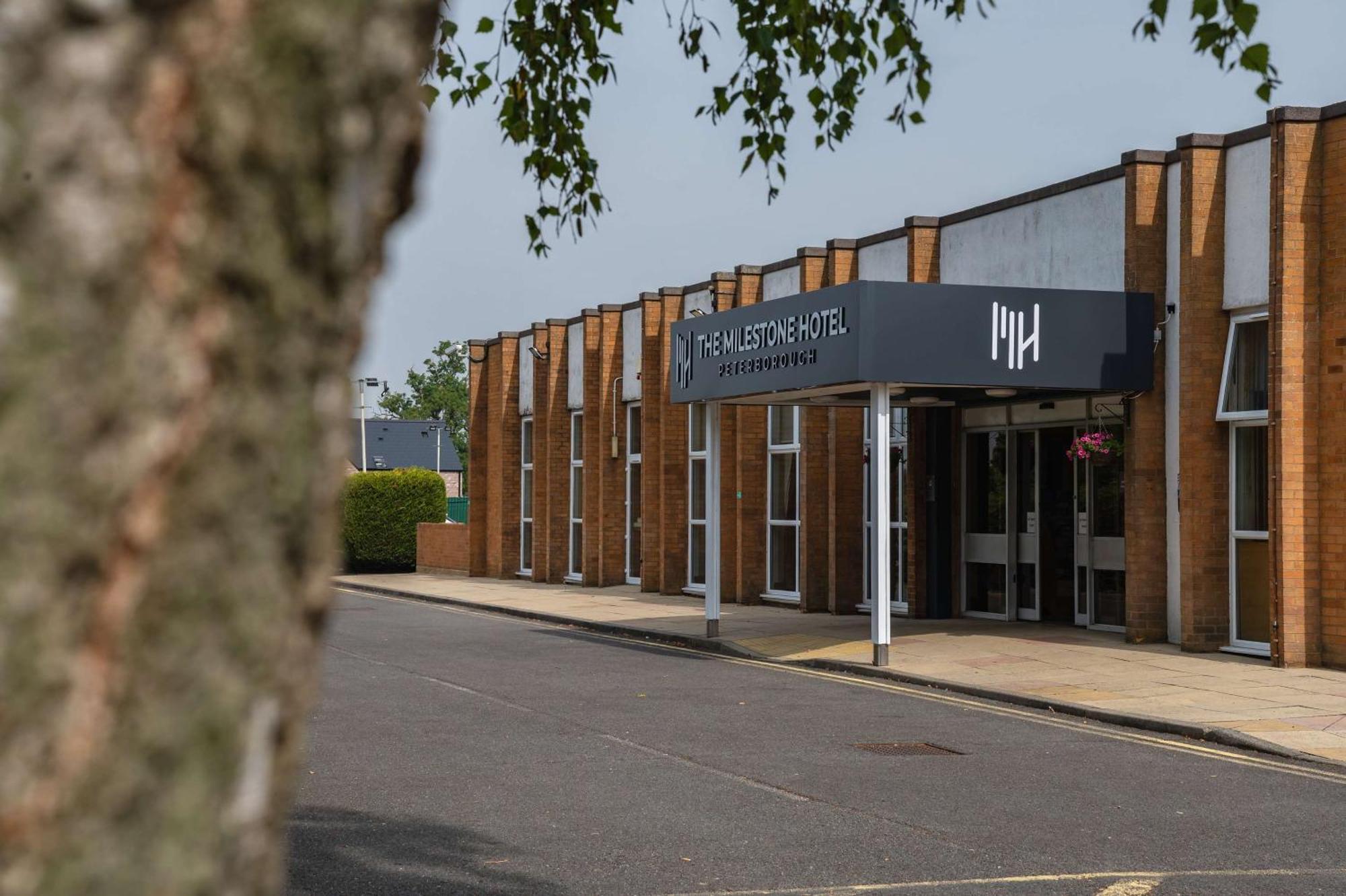 Milestone Peterborough Hotel A1M, Sure Hotel Collection By Best Western Stilton Экстерьер фото