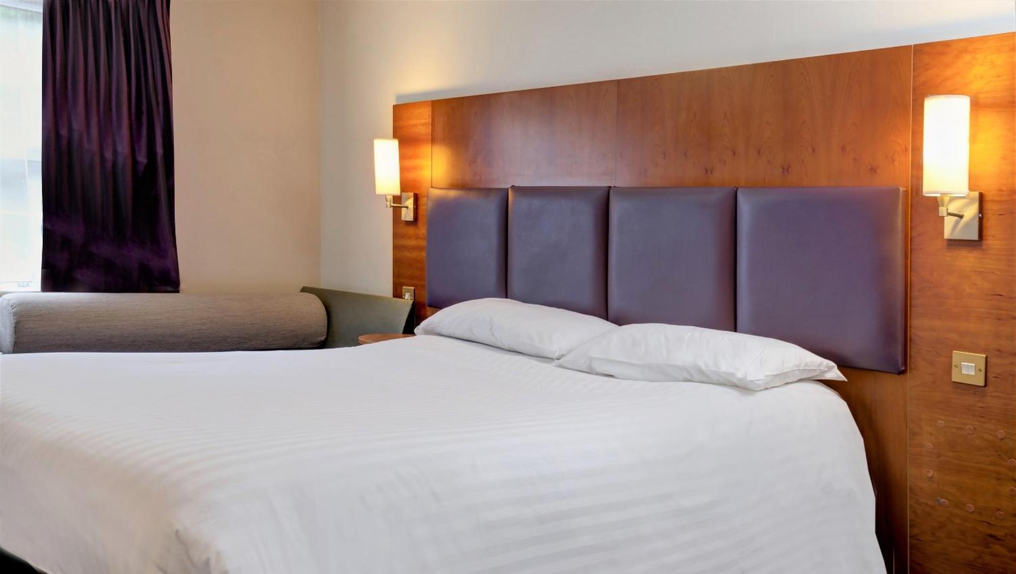 Milestone Peterborough Hotel A1M, Sure Hotel Collection By Best Western Stilton Экстерьер фото