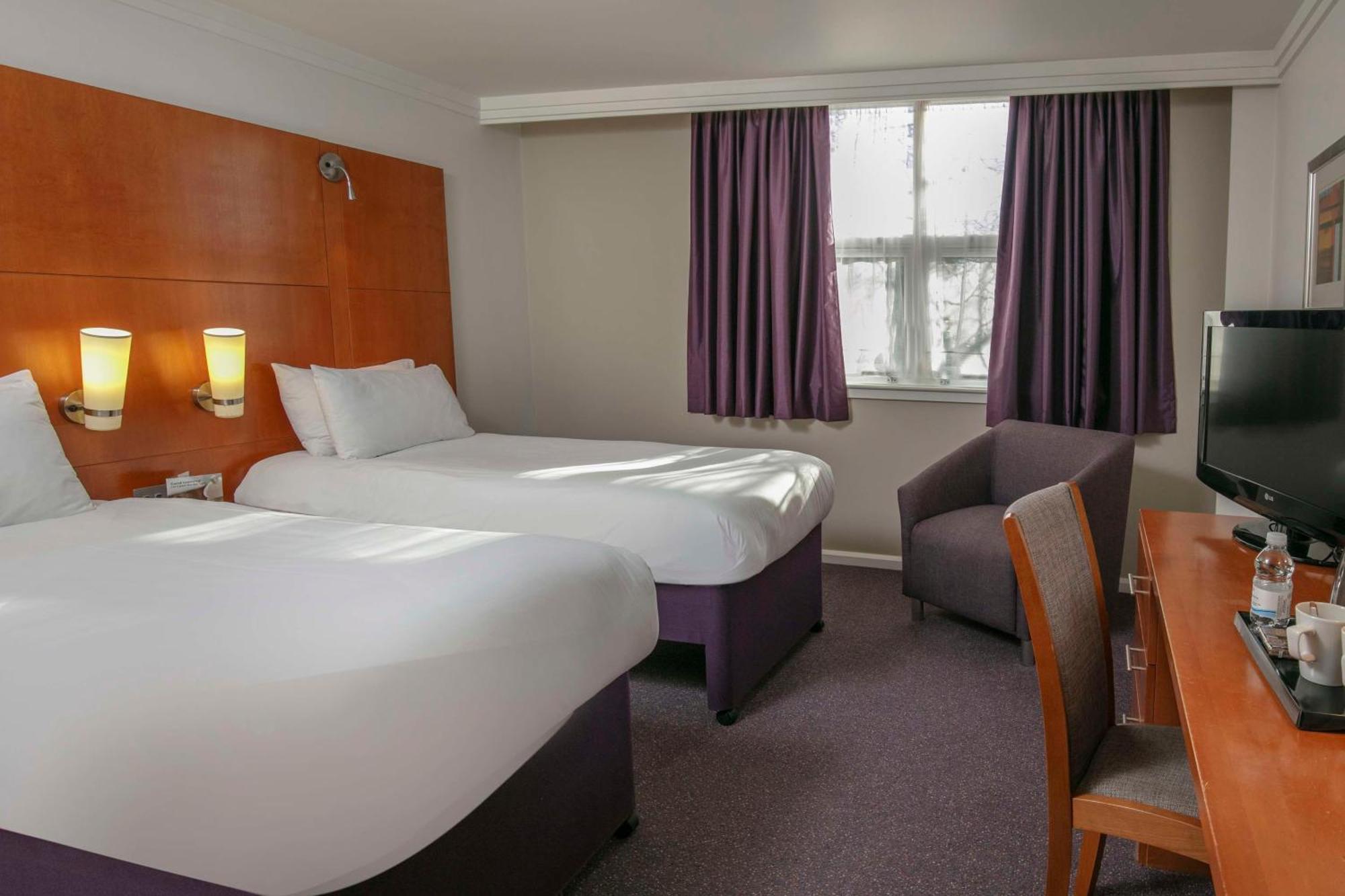 Milestone Peterborough Hotel A1M, Sure Hotel Collection By Best Western Stilton Экстерьер фото